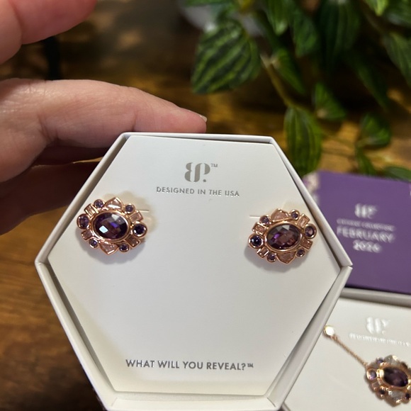 Bomb Party February 2026 Matching Set Necklace and Earrings, Rose Gold - Picture 3 of 5